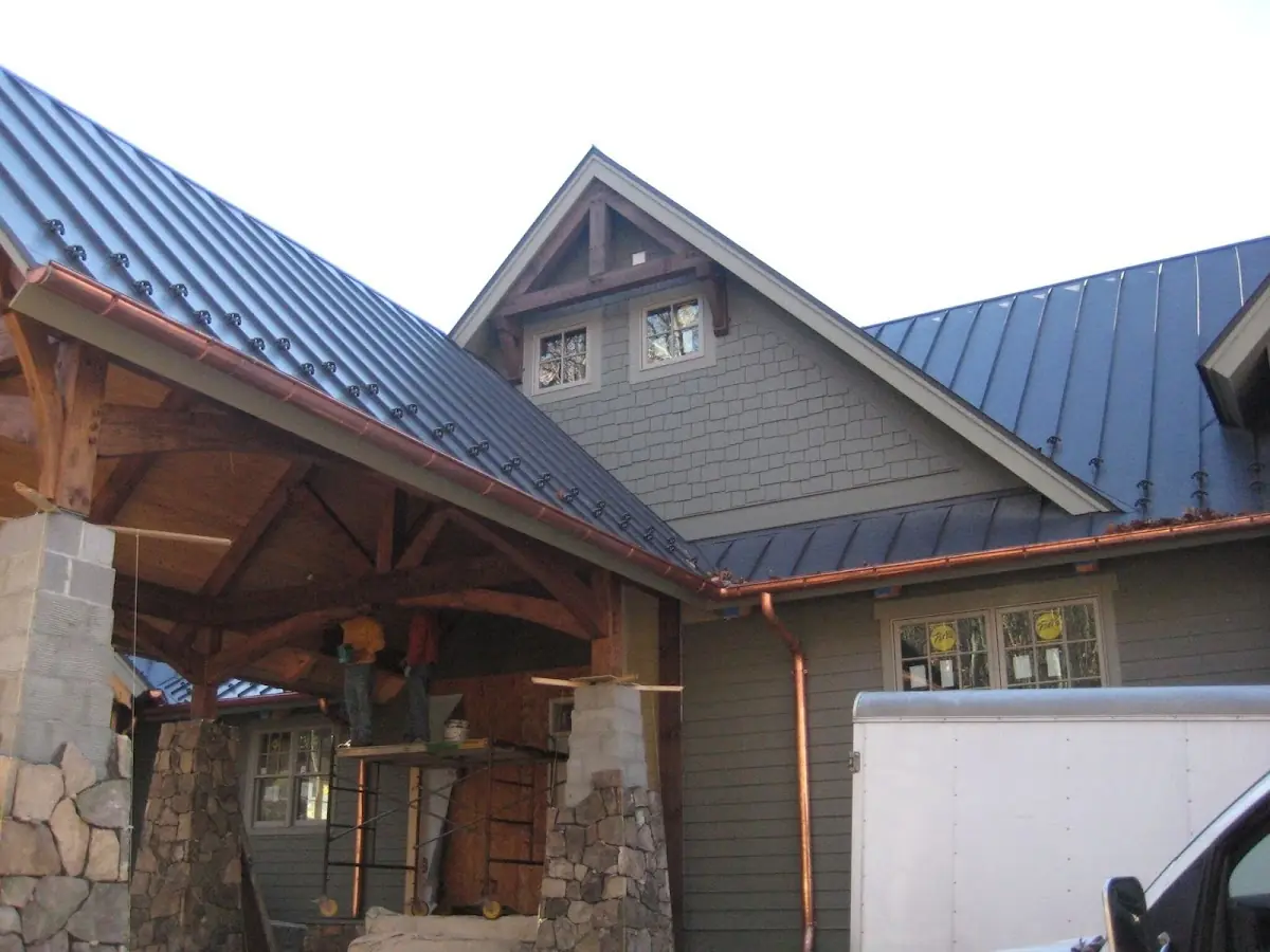 Craftsman Roofing team delivering quality roofing work in Jednota